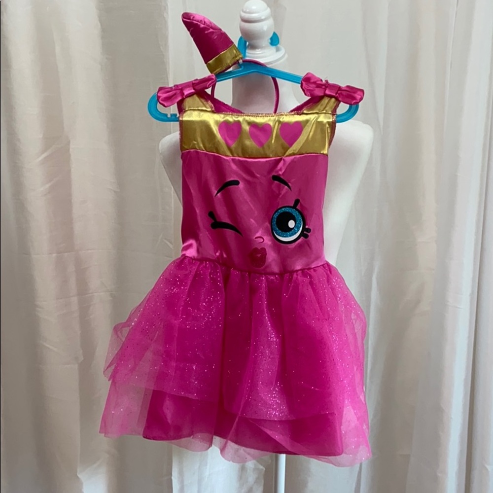 Shopkins costume-lippy lipstick